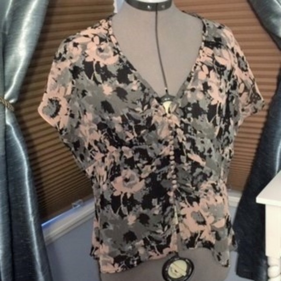 Liz Claiborne Tops - Liz Claiborne blouse